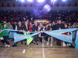 En una fiesta multitudinaria, Julio Zamora inauguró el Microestadio Municipal Ciudad de Benavídez