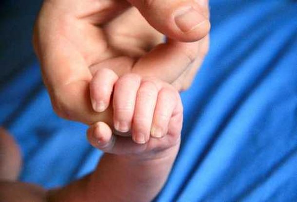 Matrimonio igualitario: un hombre recibirá salario por maternidad