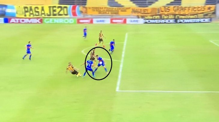 Primera Nacional: sancionaron uno de los penales más insólitos del año