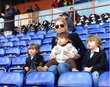 El extremo glamour de Wanda y sus hijos para ir a la cancha
