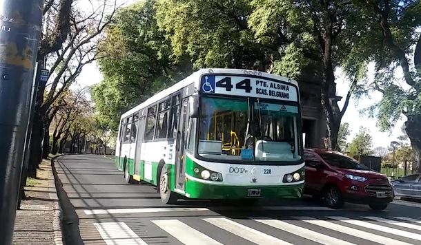 Paro de colectivos: la CNRT sancionará a las empresas que se adhirieron