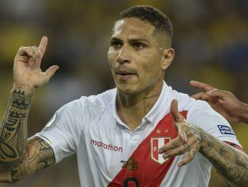 Paolo Guerrero puede ser una opción para Boca: se va del Inter