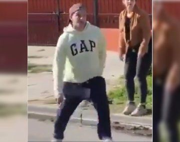 Berazategui: tenía domiciliaria pero salió a los tiros de su casa