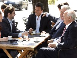 El Gobierno de hacer el ajuste de golpe