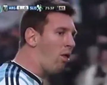 Preocupación: Messi volvió a vomitar en la cancha