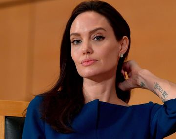 Se hizo 50 operaciones para parecerse a Angelina Jolie y quedó así