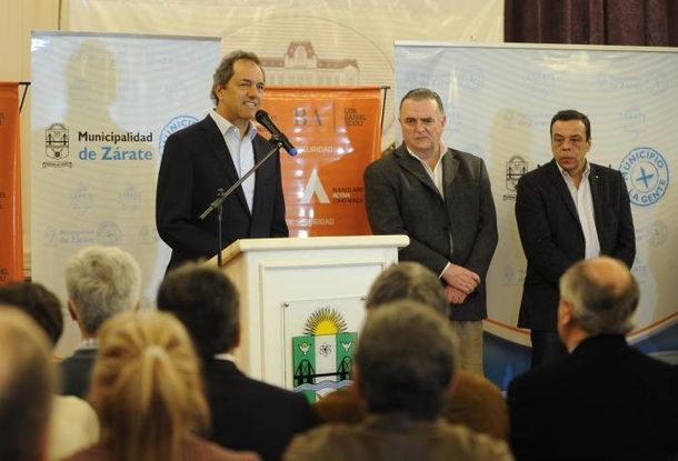 Scioli criticó a los que siguen dilatando la puesta en marcha de la Policía Municipal