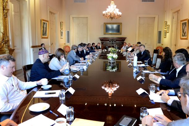Finalizó la reunión de gabinete en Casa de Gobierno