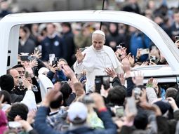 Javier Milei sostiene que es probable que el papa León XIV visite la Argentina pronto. Javier Milei sostiene que es probable que el papa León XIV visite la Argentina pronto.