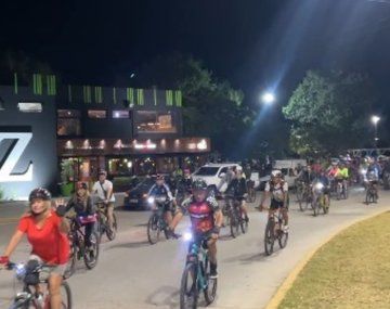 Balearon a un grupo ciclistas: hirieron a una chica y le robaron la bicicleta