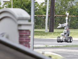 este es el robot policial que exploto y abatio al francotirador de dallas este es el robot policial que exploto y abatio al francotirador de dallas