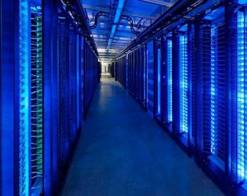 Google trabaja en un sistema de inteligencia artificial que aprenderá de Internet