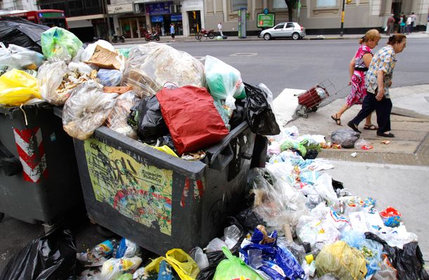 El paro de Camioneros afectará áreas clave antes del feriado