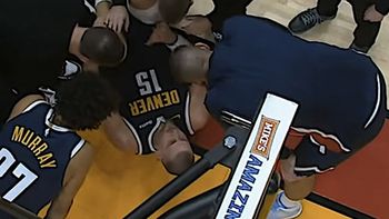 alerta en la nba por jokic: un choque con un companero encendio las alarmas alerta en la nba por jokic: un choque con un companero encendio las alarmas