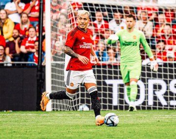 Lisandro Martínez volvió a jugar luego de su lesión en Manchester United