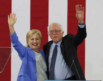 Sanders apoyó a Hillary Clinton