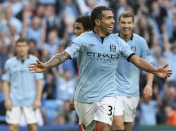 otro gol de tevez para la victoria del city al queens park
