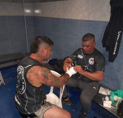 Ensenada: denuncian a dos luchadores de kickboxing por golpear brutalmente a un hombre