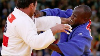 ¿la gran tyson?: mordio a su rival y lo descalificaron ¿la gran tyson?: mordio a su rival y lo descalificaron