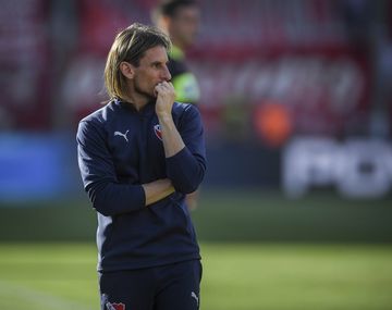 Beccacece dejó de ser el DT de Independiente