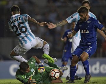 Los memes por la foto de Juan Musso desnudo