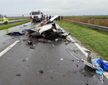 Un hombre y su hijo murieron en un choque mientras su mujer iba a dar a luz