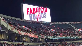 Aplausómetro en el Monumental: cómo reaccionaron los hinchas de River con Chacho Coudet y los futbolistas Aplausómetro en el Monumental: cómo reaccionaron los hinchas de River con Chacho Coudet y los futbolistas