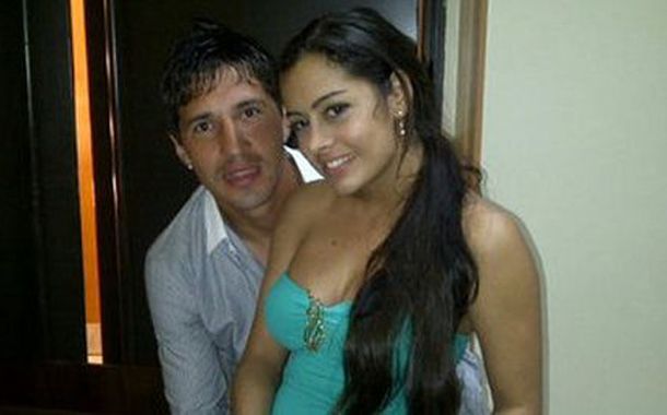Violento asalto al futbolista Jonathan Fabbro y su novia Larissa Riquelme