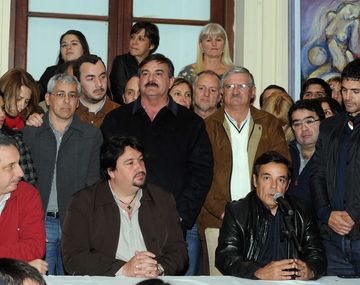 Ganó el oficialismo en las primeras elecciones con voto joven