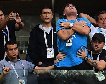 Diego vivió a su manera la clasificación de Argentina