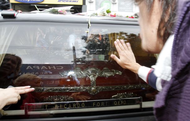 ¿Cuánto dinero piden por fotos de Fort en su sepelio?