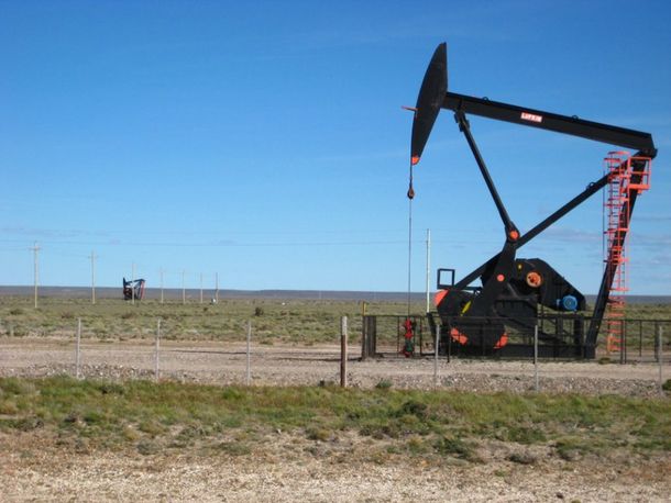 A la espera de la reunión con el Gobierno, petroleros advierten con extender paro