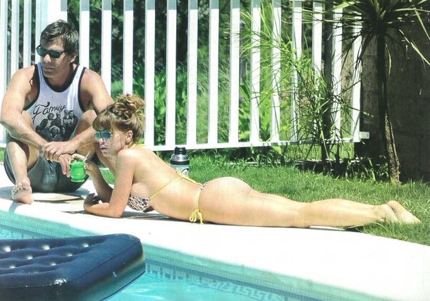 Florencia Peña debutó en el teatro y se mostró sexy con su novio