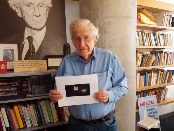Noam Chomsky pidió por Santiago Maldonado