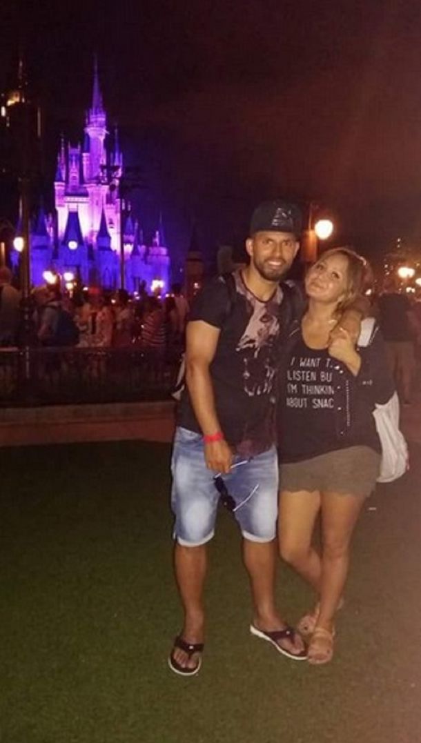 Mirá las fotos del Kun Agüero en Disney con Karina y su hijo
