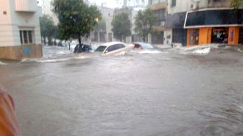 la plata: centro de evacuados, telefonos utiles y donde acercar ayuda la plata: centro de evacuados, telefonos utiles y donde acercar ayuda