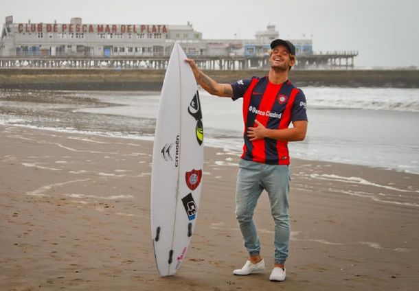 Orgullo cuervo: el mejor surfista argentino representará a San Lorenzo en el mundo
