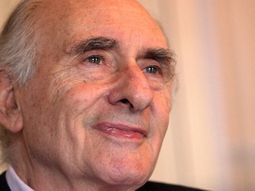 Fernando De la Rúa evoluciona lenta y favorablemente