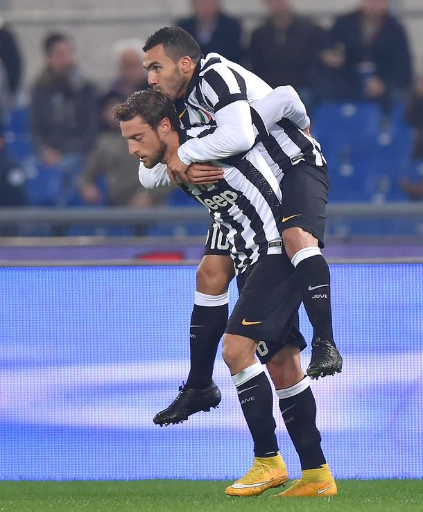 Tevez convirtió y es el goleador de la liga italiana