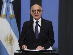 argentina insta a londres a sentarse a negociar argentina insta a londres a sentarse a negociar