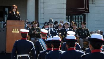 evo fue detenido ilegalmente en la vieja europa evo fue detenido ilegalmente en la vieja europa