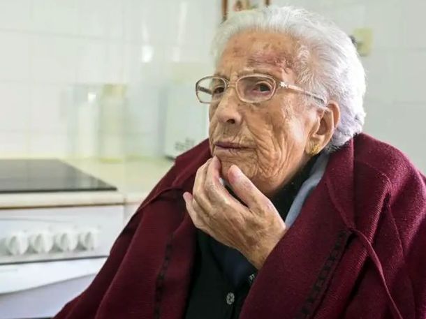 España: tiene 112 años y toma una copa de vino con cada comida