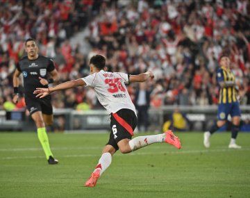 River goleó a Rosario Central y se aseguró cupo en la Copa Libertadores
