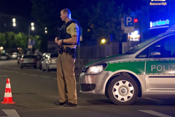 Un hombre se inmoló frente a un restaurante de Alemania y provocó 10 heridos
