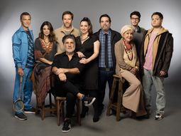 Adrián Suar producirá una obra global en la que estará Toto Kirzner