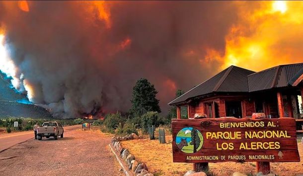 El incendio en el Parque Nacional Los Alerces ya afecta más de 1.000 hectáreas