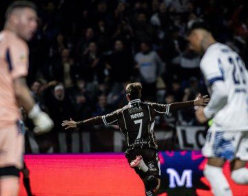 Platense venció a Talleres y lo dejó sin chances de avanzar a octavos