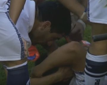 Escalofriante lesión de un juvenil de Gimnasia en Rosario