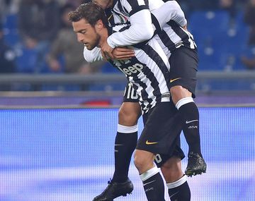 Tevez convirtió y es el goleador de la liga italiana