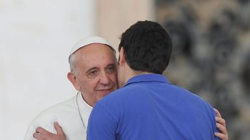 aseguran que el papa exorcizo a un joven en pentecostes aseguran que el papa exorcizo a un joven en pentecostes